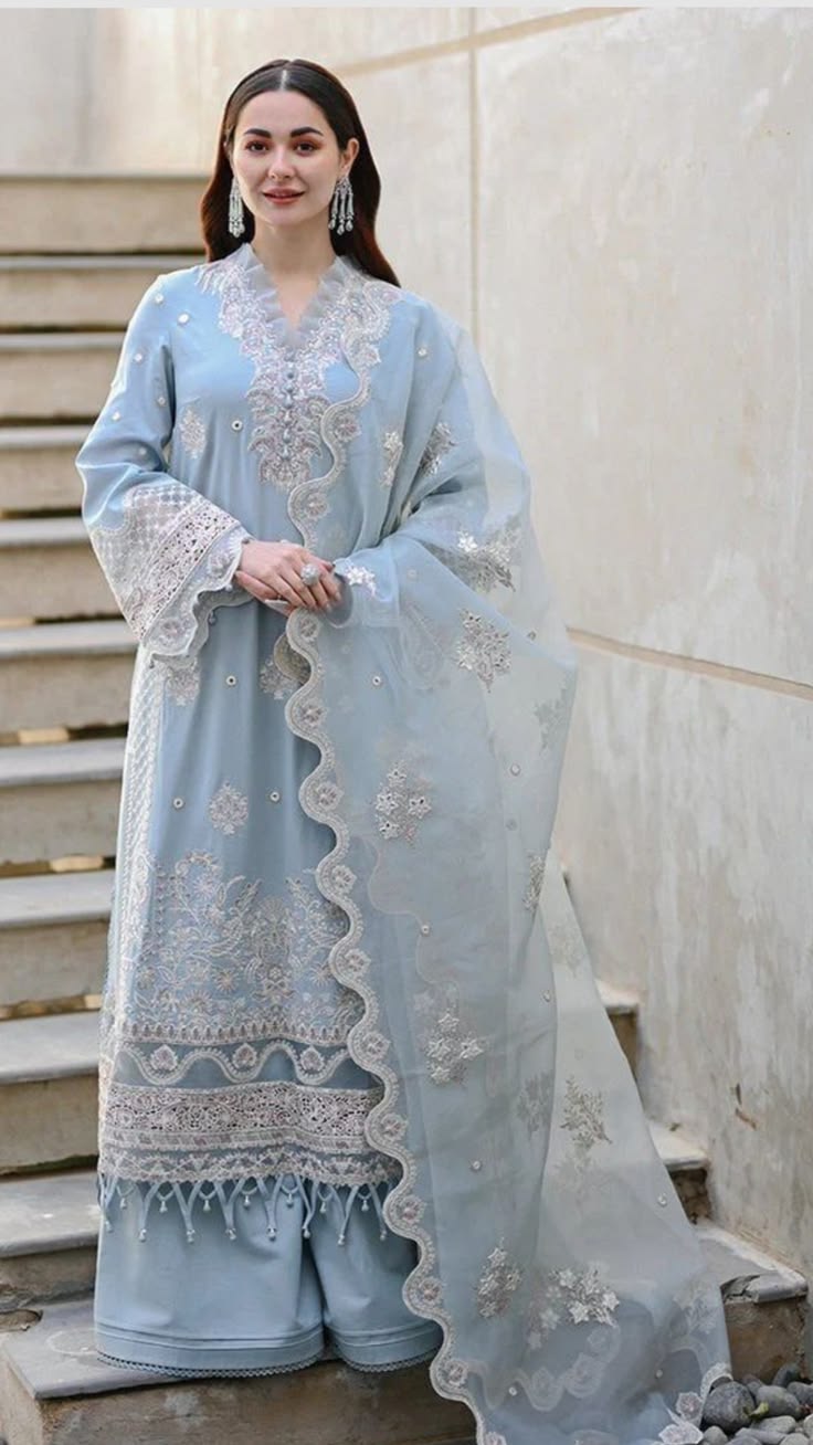 Blue Embroidered Organza Unstitched 3-Piece Suit